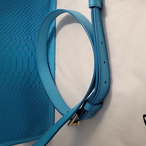 Gigi New York Elle Crossbody Bag - Picture 6 of 9